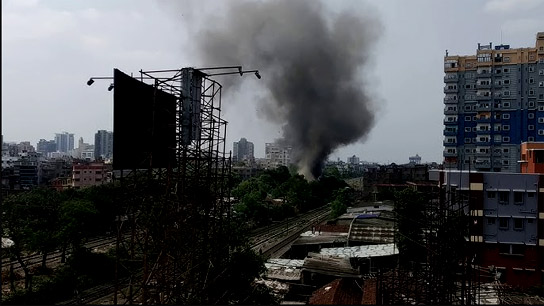 fire caught at park circus station area train service halted