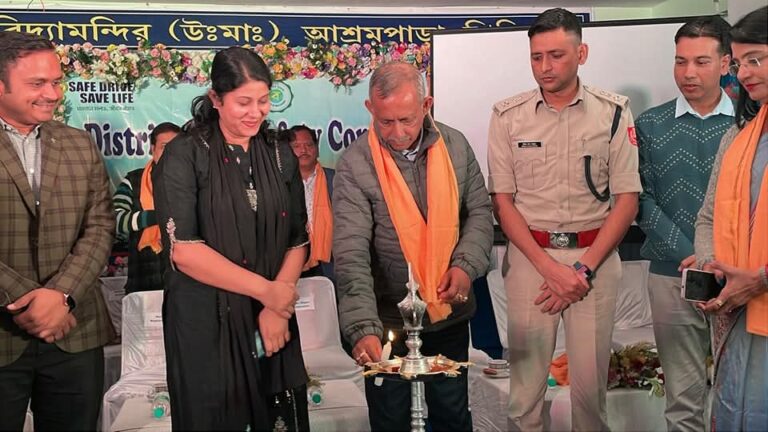 পথ চলতি মানুষের সুরক্ষার জন্য সরকার আমাদের রাজ্য সরকার দায়িত্ব নিচ্ছে