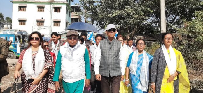 এই ওয়ার্ড উৎসব যথেষ্ট আনন্দের