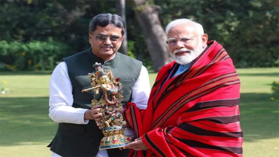 Meeting with Modi at his residence in Lok Kalyan Marg, New Delhi