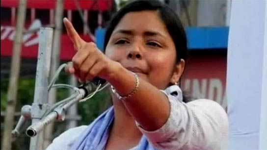 শিলিগুড়িতে পুরসভার সামনে এসে, কার্যত তৃণমূল কংগ্রেস শাসিত পুরসভা কে তোপ ডাকলেন তিনি