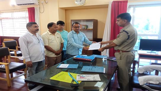 CPI(M) representatives pay courtesy call on District Magistrate and Superintendent of Police