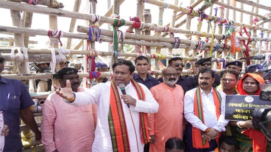 Police stop Sukanta Majumdar from entering Mothabari, BJP leader attacks DG