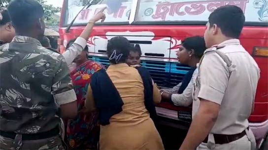 1 dead, 5 injured in tragic road accident in Arambagh, 2 police personnel injured