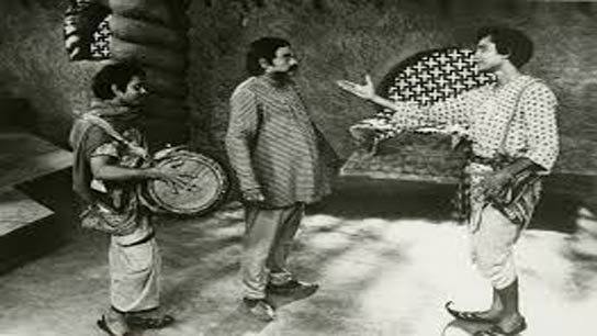 What troubles did Gupi Gayen Bagha Bayen face during release