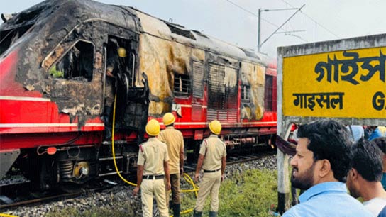 Fire in engine of Siliguri-Malda passenger train in Gaisal