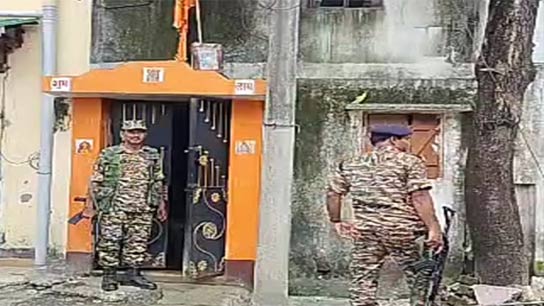 ED raids lawyer's house in Laketown, Siliguri