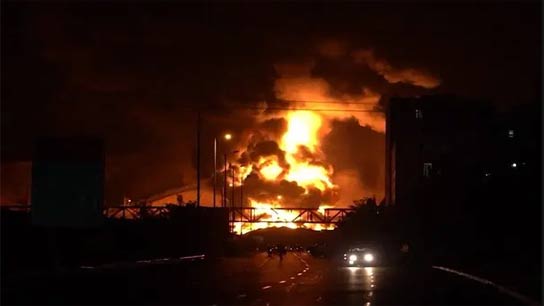 Israel attacks iran oil refineries world looking at severe oil crisis price hike