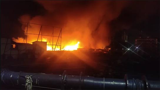 Huge Fire Broke out in Khidirpur Bazar, Several Shops Gutted down