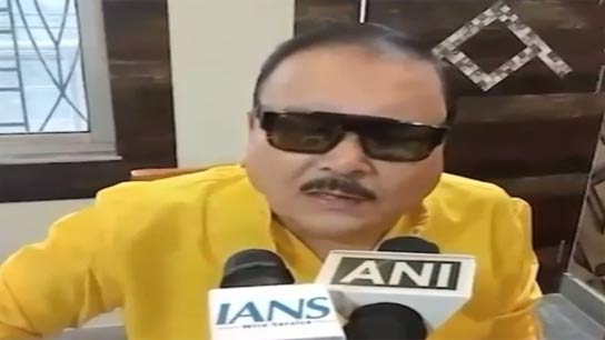 Kasba - Madan Mitra