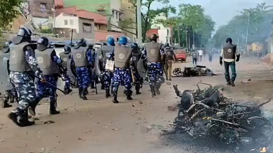 police allegedly attacked by local people in maheshtala