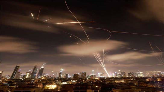 iran fires missiles towards us military base in qatar