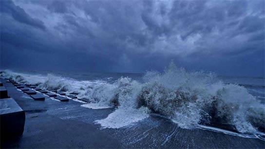 Depression advances towards North and Northwest as heavy rain forecast in South Bengal continues