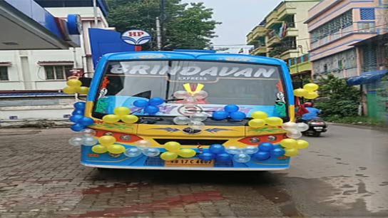 Bus route number 3 from Serampur to Bagbazar via Salt Lake Karunamoyee has started its journey again