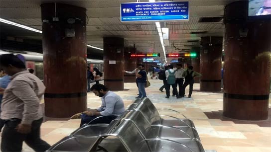 Fire was coming out of the metro rake in chandni chowk