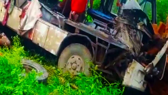 Big accident in deoghar 8 pilgrims died 25 injured