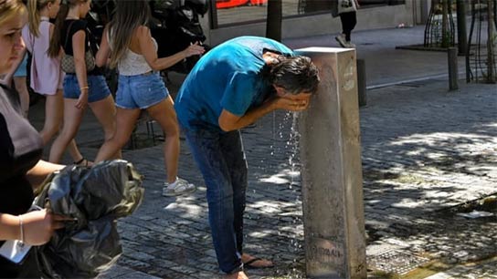 Europe faces heatwave, shuts school and Eiffel Tower in France, Italy limits work outdoors