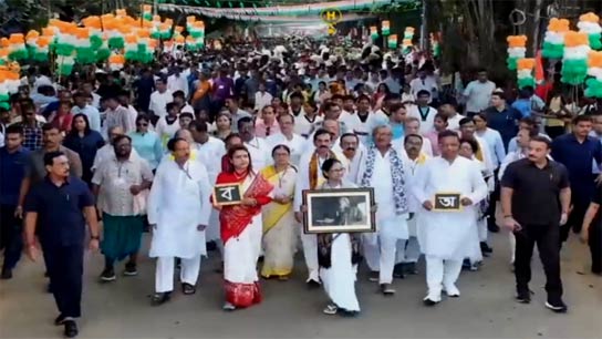 Trinamool leader walks in procession in Bolpur city
