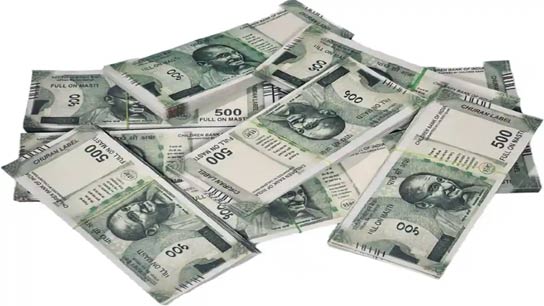 With 'toy money' in his pocket, he went to a private bank with his family