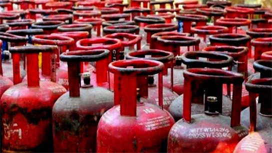The price of commercial LPG gas cylinders was reduced in July