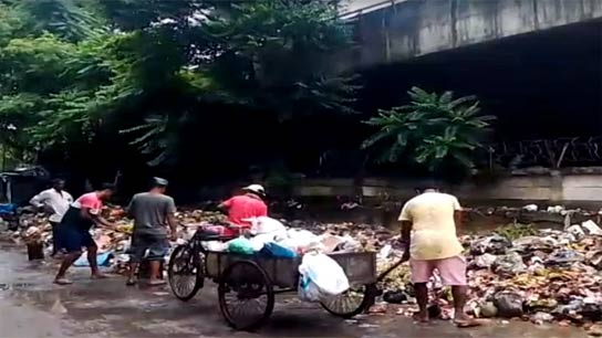 A newborn baby girl was rescued from a municipal dustbin under the Bali Nivedita Bridge