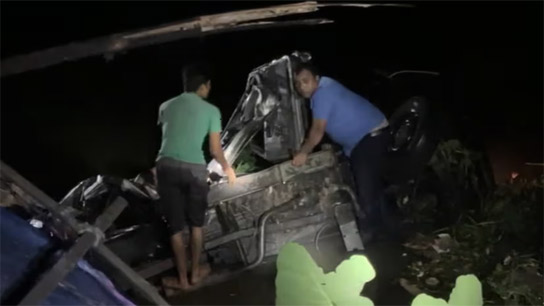 At least 3 died and several injured in road accident in South Dinajpur