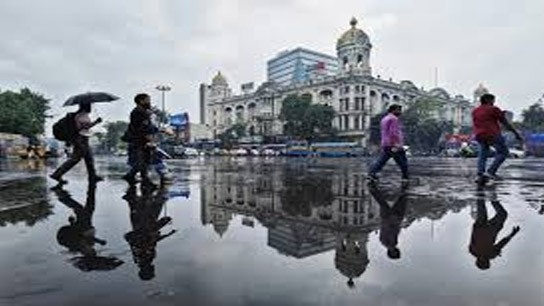 Gusty winds will blow at speeds of 30 to 40 kilometers per hour