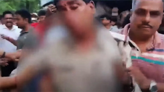 Police 'beat' lawyers, leaving them bloody! Horrifying allegations