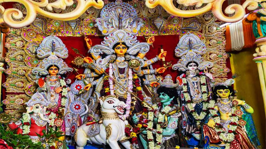Members scattered across the country gathered at the Das Bhawan on Shil Lane in Tangra