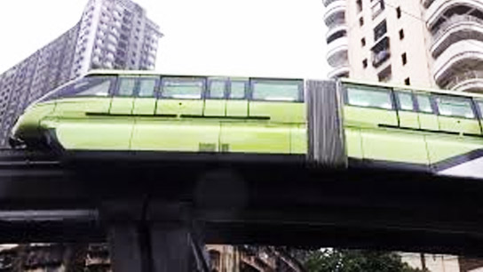 The train suddenly stopped near Wadala in Mumbai