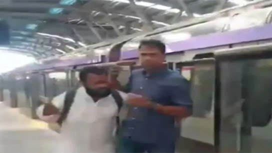 Attempt to detain unemployed Suman Biswas at Karunamayee Metro Station
