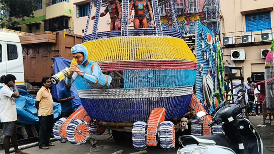 Chandrayaan will land on the streets of Chandannagar on Saturday night, preparations are underway in full swing