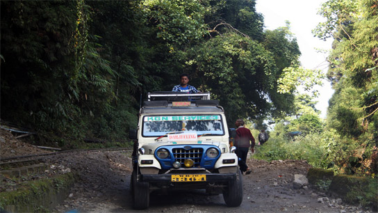 Car fare from Darjeeling to Siliguri is 12 thousand, helpless tourists are fuming with anger