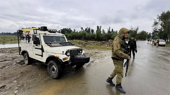 Attempt to infiltrate across the border! Two militants killed in gunfight with army in Kupwara, Kashmir, operation underway