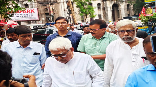 Left activists will be at every booth on the 26th; Left leaders protest in front of the CEO's office