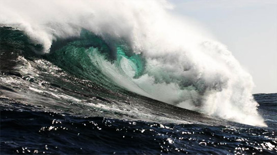 The sea is receding, a tsunami will hit within 1 hour! Warning issued after a terrifying 7.6 magnitude earthquake