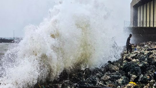 After destroying Sri Lanka, now it's turning to India After destroying Sri Lanka, now it's turning to India