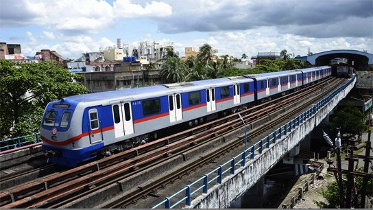 Metro closed at Dakshineswar station for maintenance work! Service resumed from Barahnagar, passengers suffer