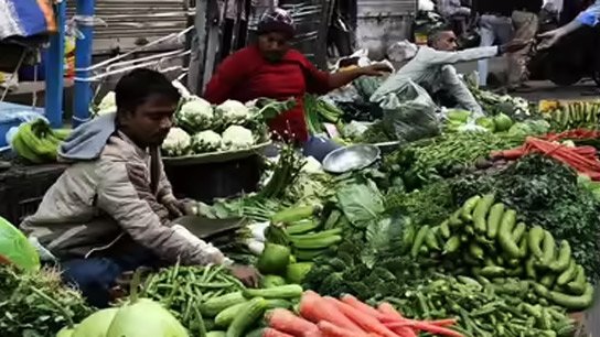 Winter is increasing but vegetable prices are not decreasing, the middle class is worried