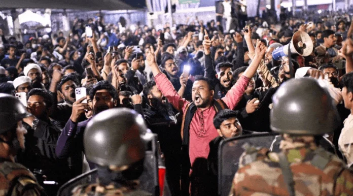 Bangladesh is burning under the blue design of ISI! Indian Embassy from the affected media