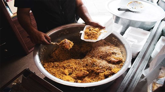 Be careful before eating biryani on the street, traces of stale meat