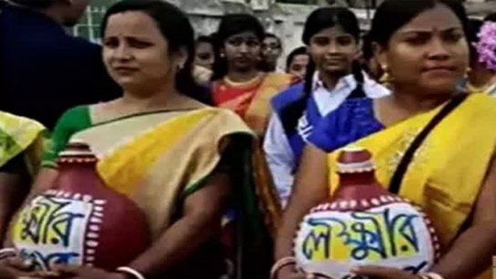 Women of Bagcha Gram Panchayat area under Maina Assembly constituency are not getting Lakshmi Bhandar money