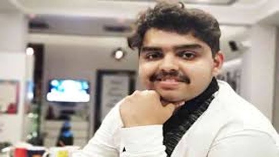 Stopping Aritra in the middle of the road is a struggle