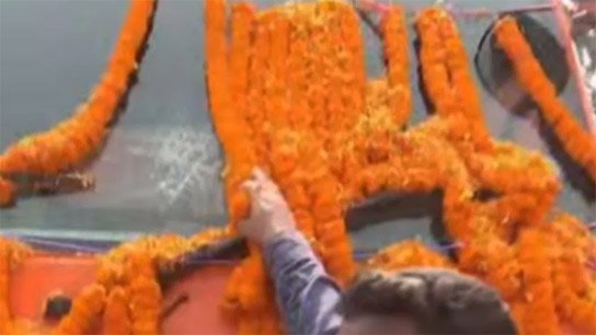 Cooch Behar is in a state of turmoil! BJP's chariot is being 'vandalised'