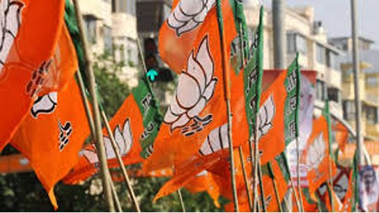 Candidate list has been announced, preparations are in full swing, but the 'corporate party' BJP suffers a major setback