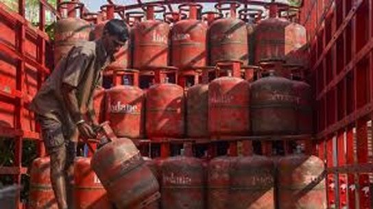 Cooking gas booking rules changed again! Waiting time for double cylinders increased, Ujjwala Yojana customers also hit