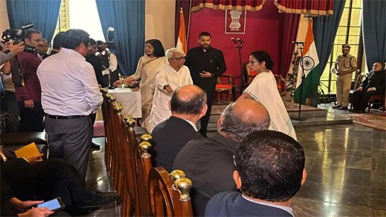 A 'hat trick' of courtesy! Mamata's sense of personal respect is undiminished