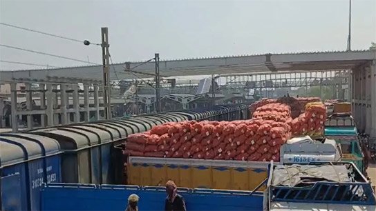 Trinamool has arranged to send potatoes from Tarakeswar to other states