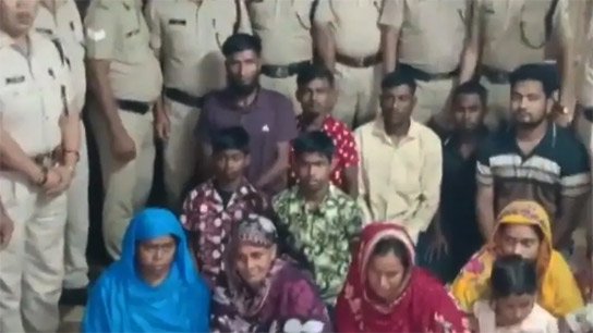 14 Bangladeshis detained from train in Jalpaiguri, going to Kashmir