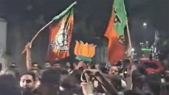 Heated Ekbalpur, Rakesh Singh's meeting is surrounded by chaos